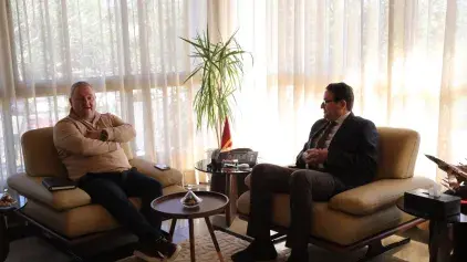 Monsieur Abdessamad KAYOUH reçoit Monsieur David LAWRENSON  Directeur Général des opérations de la compagnie   Ryanair au Royaume-Uni.