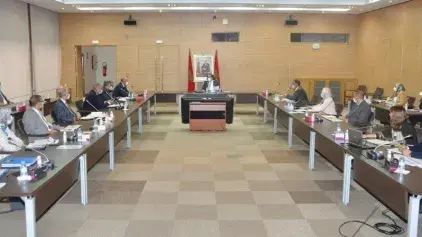 Etat d’avancement des chantiers des grands barrages au centre d’une réunion présidée par M. AMARA