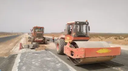 Les chantiers de la voie express Tiznit-Laâyoune avancent à un rythme soutenu dans la Région Guelmim-Oued Noun