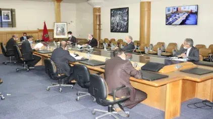 Le projet de construction du pont Ouled Berjal sur Oued Sebou au centre d'une réunion présidée par M. Amara