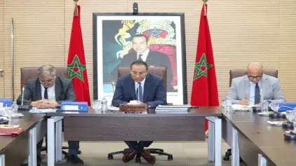 Monsieur Amara préside une réunion avec les chefs d’aménagements temporaires des grands barrages