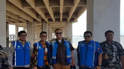 M. Amara visite l’autoroute suspendue « Bali Mandara » en Indonésie