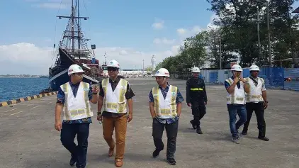 Visite de Monsieur le Ministre au Port de Benoa à Bali