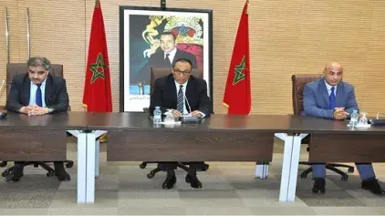 M. Amara préside une réunion concernant le secteur de l’eau