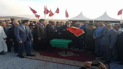 Poursuite de la visite de Monsieur Abdelkader AMARA dans la Région de Guelmim-Oued Noun pour s’enquérir de projets routiers et hydrauliques