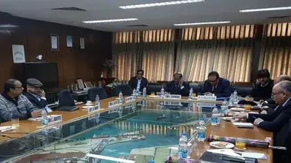 Visite du Port « Haldia » par M. Amara et la délégation qui l’accompagne