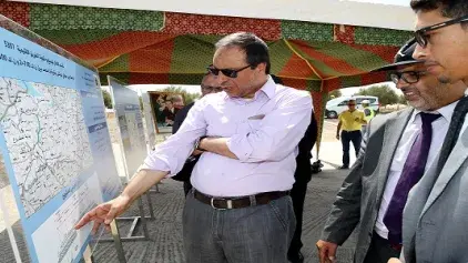 Monsieur Abdelkader AMARA s’enquiert des projets routiers dans les provinces de Moulay Yacoub et Taounate