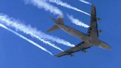 La lutte contre les émissions de GES, un impératif aussi vieux que l’histoire de l’aviation, aussi bien du côté des industriels que des opérateurs