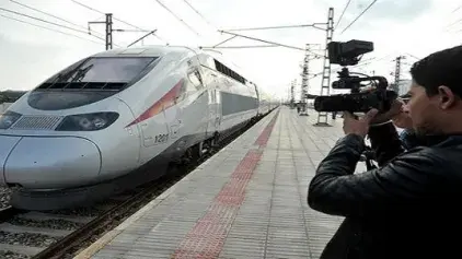 L’ONCF effectue les essais dynamiques du premier TGV et prévoit son lancement en 2018
