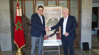 السيد عبد الصمد قيوح يعقد اجتماع عمل مع المدير التنفيذي لشركة "رايان إير" لتعزيز التعاون في مجال النقل الجوي