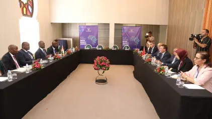 مراكش: وزير النقل واللوجيستيك يعقد اجتماعي عمل مع نظيريه من ساحل العاج والكاميرون